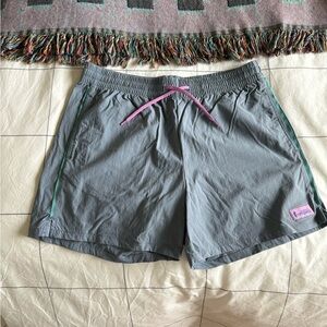 Women’s Cotopaxi draw string shorts